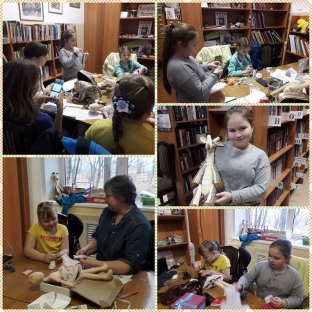 29 и 30 ноября в Ильинско-Усовской сельской библиотеке в "Мастерской Радости" прошли очередные занятия по рукоделию.