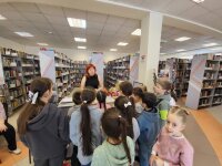 21 февраля Центральную библиотеку посетили учащиеся младших классов МБОУ СОШ № 18. Ребята совершили увлекательное путешествие в "Дом, где живут книжки".