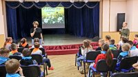 Состоялась важная встреча, подготовленная Архангельской сельской библиотекой и культурным центром "Архангельское". Посвящена она правилам безопасного отдыха детей летом.