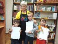 🎯 Творческий мастер-класс «Создание своей учёной книги» стал настоящим праздником знаний и творчества для юных участников в Опалиховской городской библиотеке!