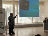 В Центральной библиотеке для учащихся 1 класса МБОУ «Начальная школа — детский сад» состоялась захватывающая интерактивная беседа «Космические загадки», посвящённая запуску первого спутника Земли.