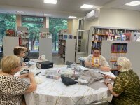 «Библиотечные рукодельницы» вновь собрались, чтобы создавать шедевры ✨